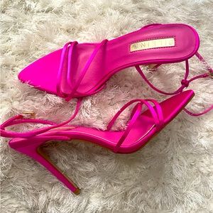 Billini pink strap heel sandal size 7
